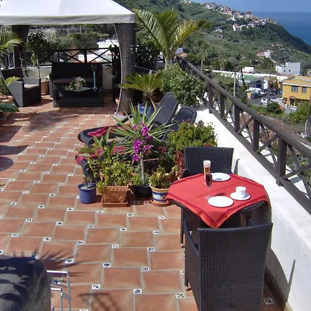 Mit Kleiner Innenhof-terrasse Im Rustikalen Stil Apartamento